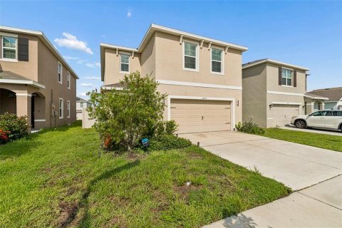 House in Wimauma, Florida 4 bedrooms, 216.28 sq.m. № 2277475 - photo 4