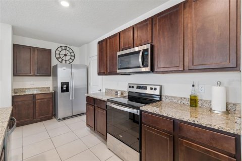 House in Wimauma, Florida 4 bedrooms, 216.28 sq.m. № 2277475 - photo 22