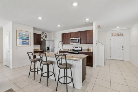 House in Wimauma, Florida 4 bedrooms, 216.28 sq.m. № 2277475 - photo 14