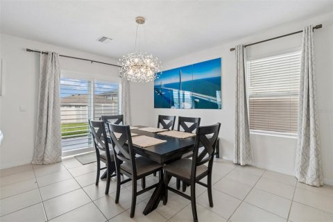 House in Wimauma, Florida 4 bedrooms, 216.28 sq.m. № 2277475 - photo 18