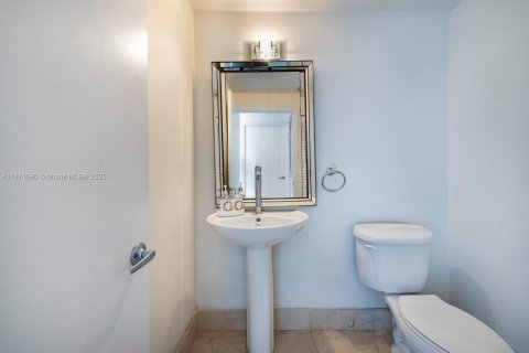 Copropriété à vendre à Miami, Floride: 2 chambres, 109.07 m2 № 2012309 - photo 17