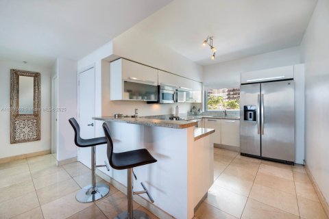 Copropriété à vendre à Miami, Floride: 2 chambres, 109.07 m2 № 2012309 - photo 24