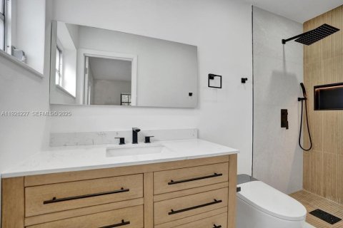 Casa en venta en Pembroke Pines, Florida, 3 dormitorios, 125.6 m2 № 1986371 - foto 28