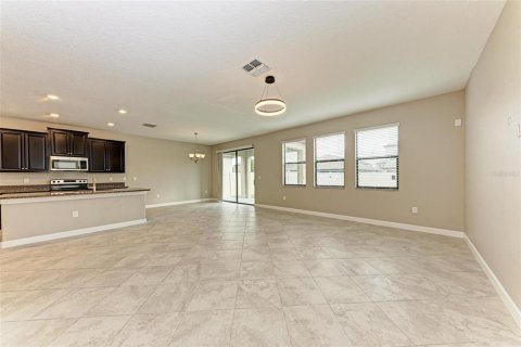 House in BELMONT in Ruskin, Florida 4 bedrooms, 263.29 sq.m. № 1724347 - photo 9