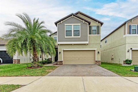 House in BELMONT in Ruskin, Florida 4 bedrooms, 263.29 sq.m. № 1724347 - photo 1