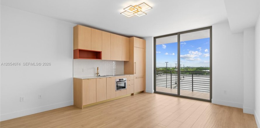 Studio in the Condo in Miami, Florida  № 2180120