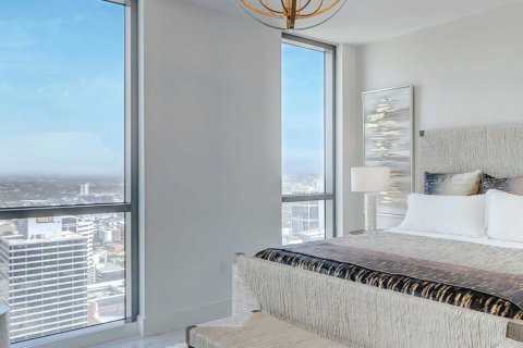 Apartment in 100 LAS OLAS in Fort Lauderdale, Florida 4 bedrooms, 479 sq.m. № 38227 - photo 1