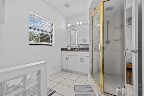 Casa en venta en Brandon, Florida, 3 dormitorios, 213.12 m2 № 1838390 - foto 15
