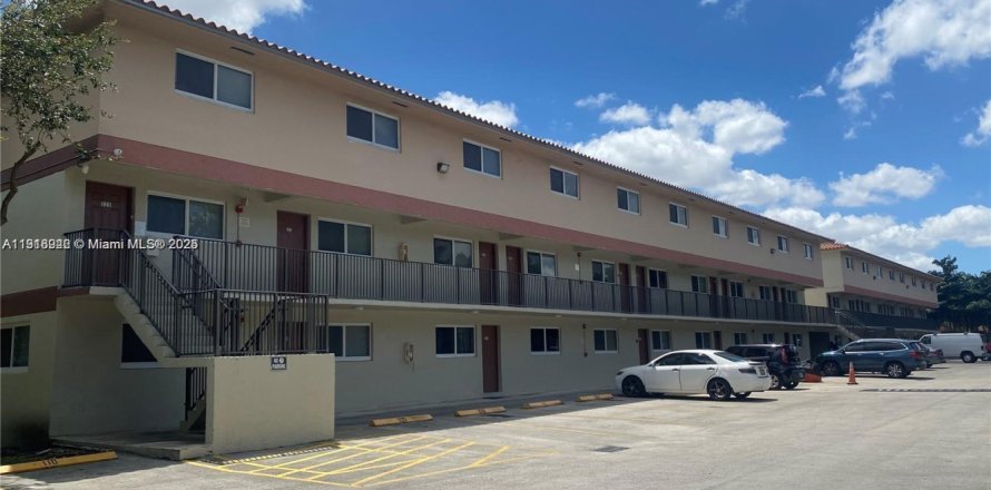 Villa ou maison à Hialeah, Floride 2 chambres, 80.64 m2 № 1973708