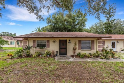 House in Sarasota, Florida 2 bedrooms, 109.44 sq.m. № 2290607