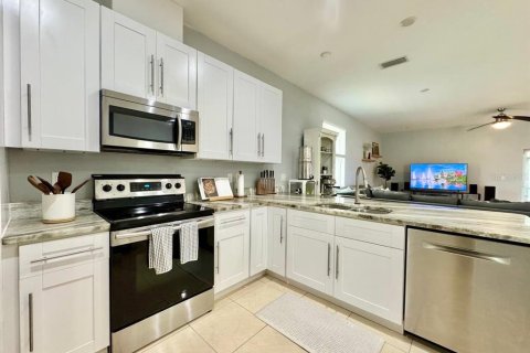 Villa ou maison à louer à Tampa, Floride: 3 chambres, 140.47 m2 № 2106999 - photo 7