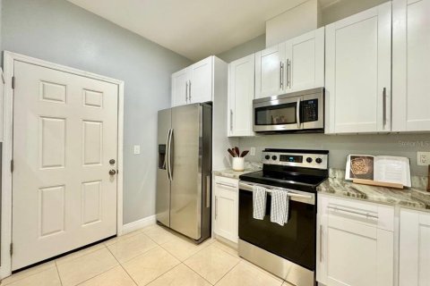 Villa ou maison à louer à Tampa, Floride: 3 chambres, 140.47 m2 № 2106999 - photo 9