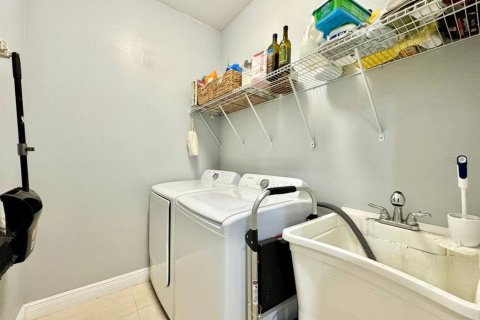 Villa ou maison à louer à Tampa, Floride: 3 chambres, 140.47 m2 № 2106999 - photo 24