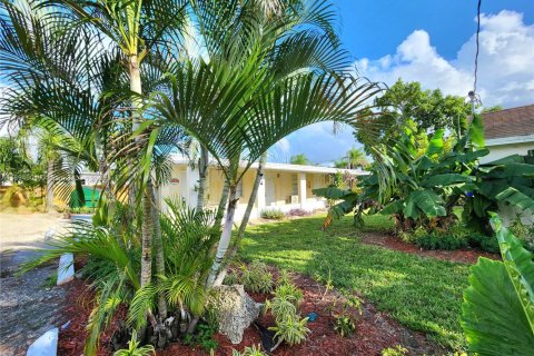 Propiedad comercial en alquiler en Hollywood, Florida, 122.54 m2 № 1949293 - foto 1