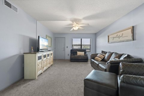 Condo in Bradenton, Florida, 2 bedrooms  № 1543000 - photo 9