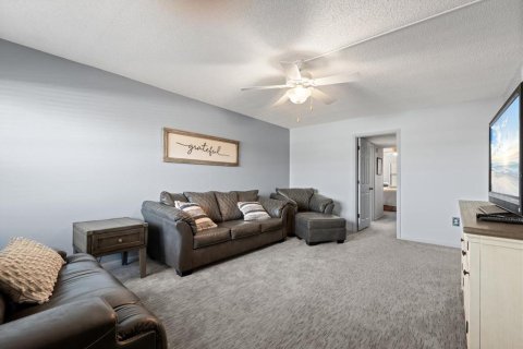 Condo in Bradenton, Florida, 2 bedrooms  № 1543000 - photo 7