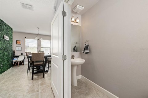 Touwnhouse à vendre à Kissimmee, Floride: 3 chambres, 147.81 m2 № 2111891 - photo 8