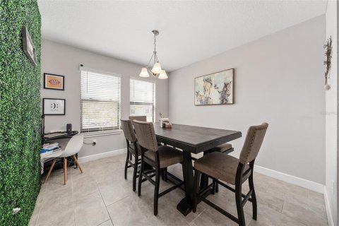 Touwnhouse à vendre à Kissimmee, Floride: 3 chambres, 147.81 m2 № 2111891 - photo 9