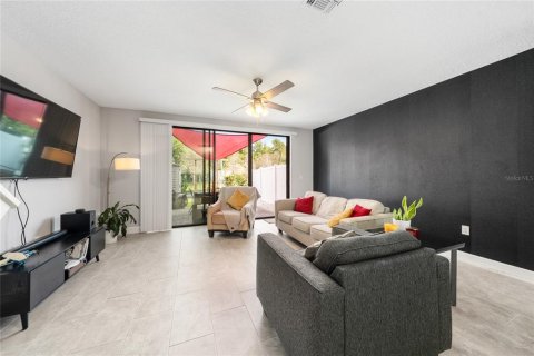 Touwnhouse à vendre à Kissimmee, Floride: 3 chambres, 147.81 m2 № 2111891 - photo 12