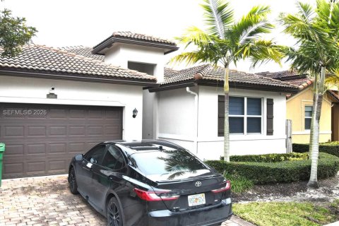 House in Homestead, Florida 4 bedrooms, 174.38 sq.m. № 2027676 - photo 2