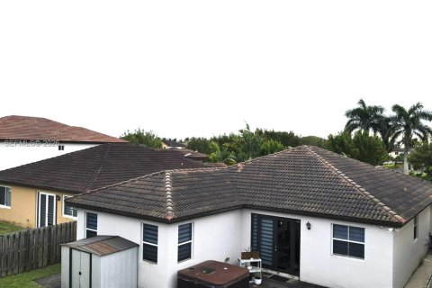 House in Homestead, Florida 4 bedrooms, 174.38 sq.m. № 2027676 - photo 10