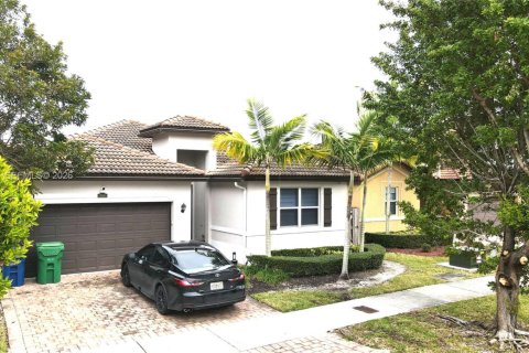 House in Homestead, Florida 4 bedrooms, 174.38 sq.m. № 2027676 - photo 3