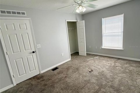 House in Winter Haven, Florida 4 bedrooms, 279.64 sq.m. № 2106783 - photo 17
