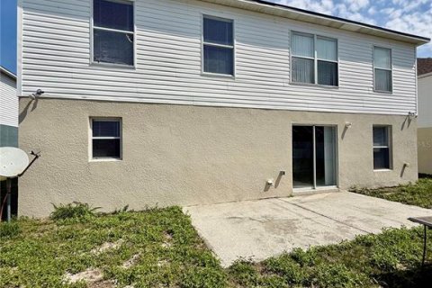 House in Winter Haven, Florida 4 bedrooms, 279.64 sq.m. № 2106783 - photo 2