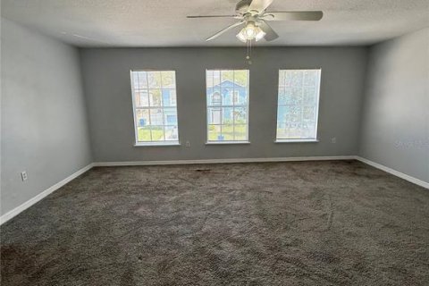 House in Winter Haven, Florida 4 bedrooms, 279.64 sq.m. № 2106783 - photo 15