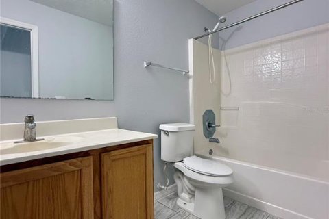 House in Winter Haven, Florida 4 bedrooms, 279.64 sq.m. № 2106783 - photo 30