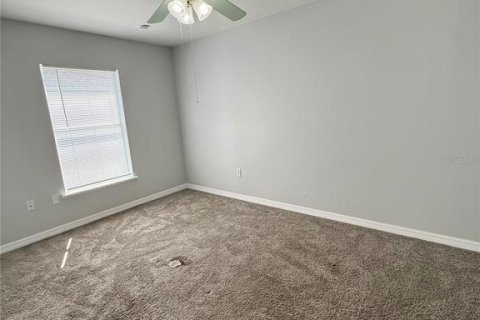 House in Winter Haven, Florida 4 bedrooms, 279.64 sq.m. № 2106783 - photo 20