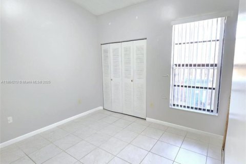 Купить таунхаус в Хайалиа, Флорида 2 спальни, 101.17м2, № 1981440 - фото 13