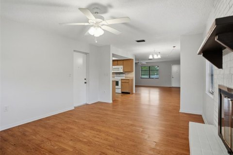 Casa en venta en Spring Hill, Florida, 2 dormitorios, 138.05 m2 № 2363227 - foto 16