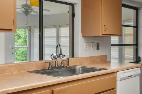 Casa en venta en Spring Hill, Florida, 2 dormitorios, 138.05 m2 № 2363227 - foto 12