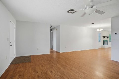 Casa en venta en Spring Hill, Florida, 2 dormitorios, 138.05 m2 № 2363227 - foto 6