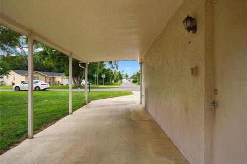 Casa en venta en Spring Hill, Florida, 2 dormitorios, 138.05 m2 № 2363227 - foto 4