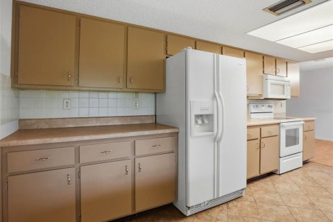 Casa en venta en Spring Hill, Florida, 2 dormitorios, 138.05 m2 № 2363227 - foto 14