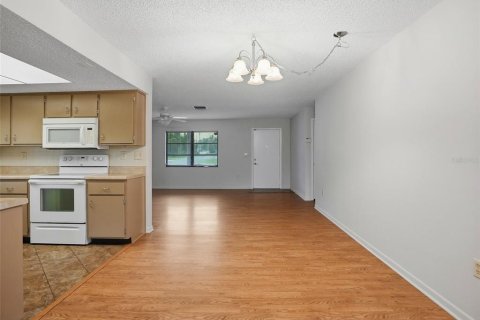 Casa en venta en Spring Hill, Florida, 2 dormitorios, 138.05 m2 № 2363227 - foto 8