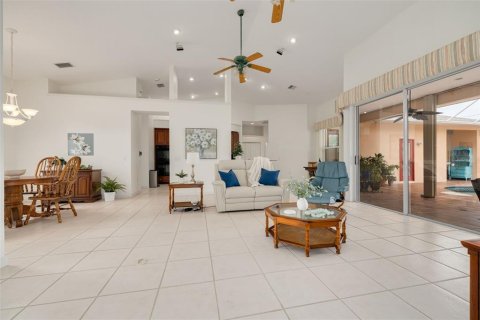 Villa ou maison à vendre à Palm Harbor, Floride: 4 chambres, 210.42 m2 № 2400945 - photo 10