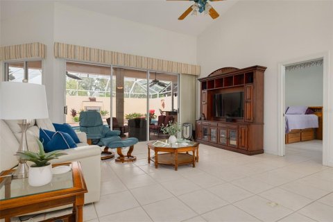 Villa ou maison à vendre à Palm Harbor, Floride: 4 chambres, 210.42 m2 № 2400945 - photo 9