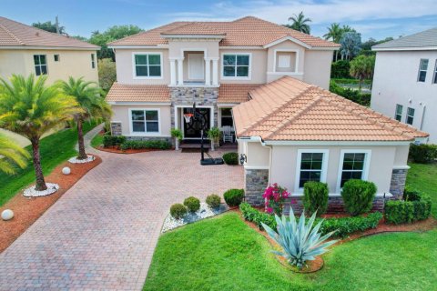 House in West Palm Beach, Florida 5 bedrooms, 362.5 sq.m. № 2190811 - photo 4