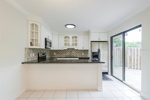 Townhouse in Vero Beach, Florida 2 bedrooms, 105.91 sq.m. № 2376880 - photo 14