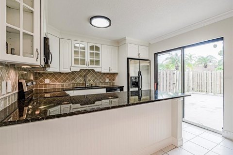 Townhouse in Vero Beach, Florida 2 bedrooms, 105.91 sq.m. № 2376880 - photo 15