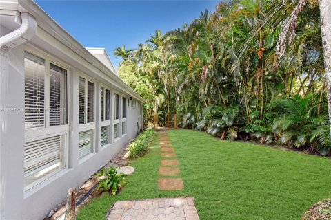 Villa ou maison à louer à Fort Lauderdale, Floride: 3 chambres, 254.09 m2 № 1946499 - photo 26
