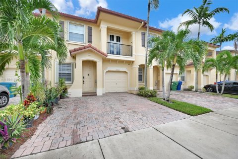 Adosado en venta en Miami, Florida, 3 dormitorios, 155.15 m2 № 1942169 - foto 11