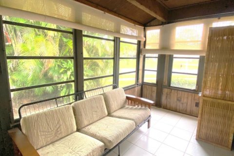 Townhouse in Royal Palm Beach, Florida 2 bedrooms, 120.59 sq.m. № 2147215 - photo 14