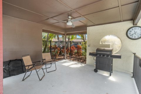 Townhouse in Royal Palm Beach, Florida 2 bedrooms, 120.59 sq.m. № 2147215 - photo 17