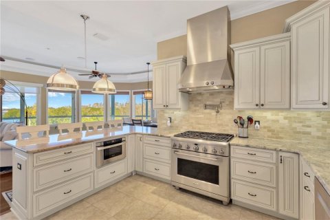 Villa ou maison à vendre à Tarpon Springs, Floride: 4 chambres, 254.46 m2 № 2111506 - photo 17