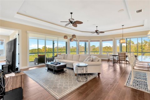 Villa ou maison à vendre à Tarpon Springs, Floride: 4 chambres, 254.46 m2 № 2111506 - photo 14