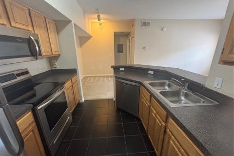 Condo in Orlando, Florida, 1 bedroom  № 1837977 - photo 13